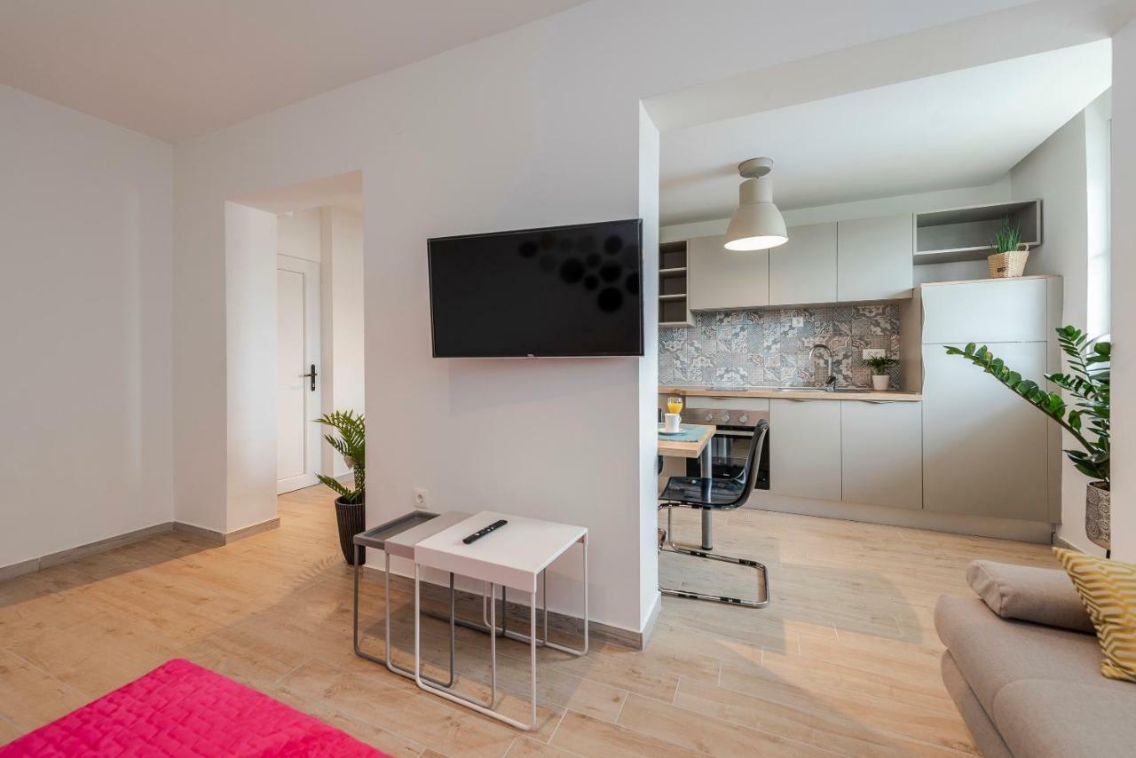 Seven Apartman Apartment Zadar Exterior photo